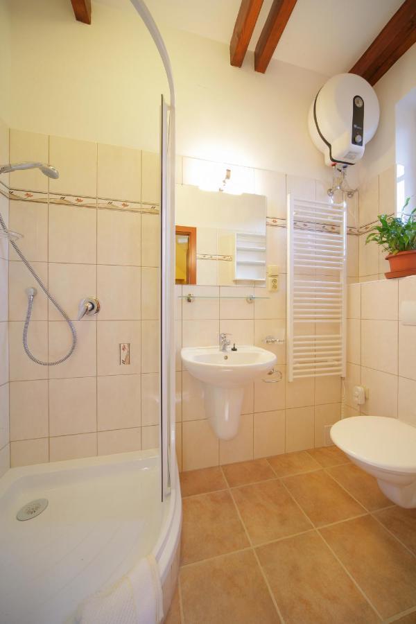 Apartmany Mlyn Рокитніце-над-Їзероу Екстер'єр фото